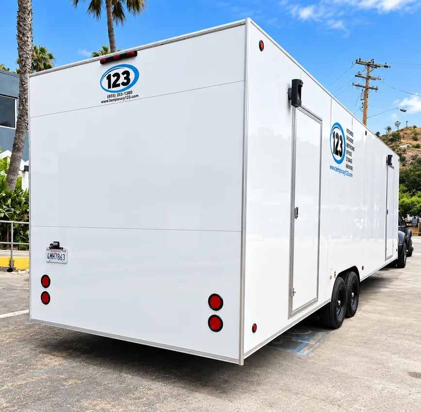30ft Conveyor Dishwashing Trailer